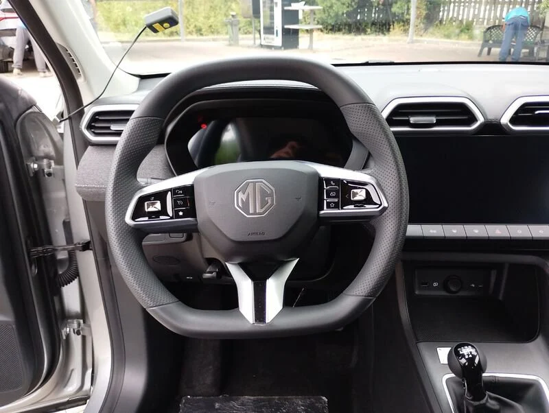 MG ZS 1.5L MT STD MY25.5 Cosmic Silver- Gruppo Diba