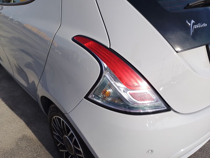Lancia Ypsilon Ypsilon 1.2 Gold ecochic Gpl 69cv my19- Gruppo Diba