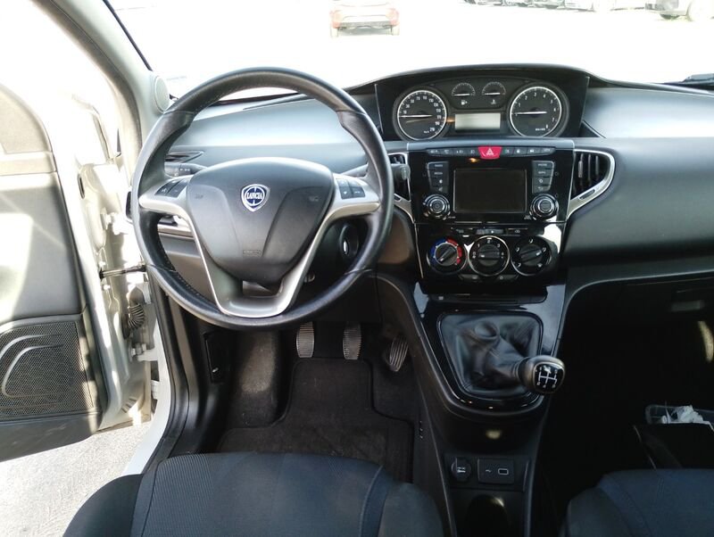 Lancia Ypsilon Ypsilon 1.2 Gold ecochic Gpl 69cv my19- Gruppo Diba