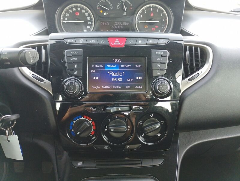 Lancia Ypsilon Ypsilon 1.2 Gold ecochic Gpl 69cv my19- Gruppo Diba