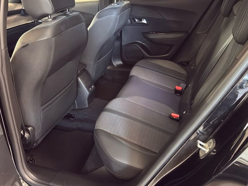 Peugeot 2008 2008 1.5 bluehdi Allure Pack s&s 130cv eat8- Gruppo Diba