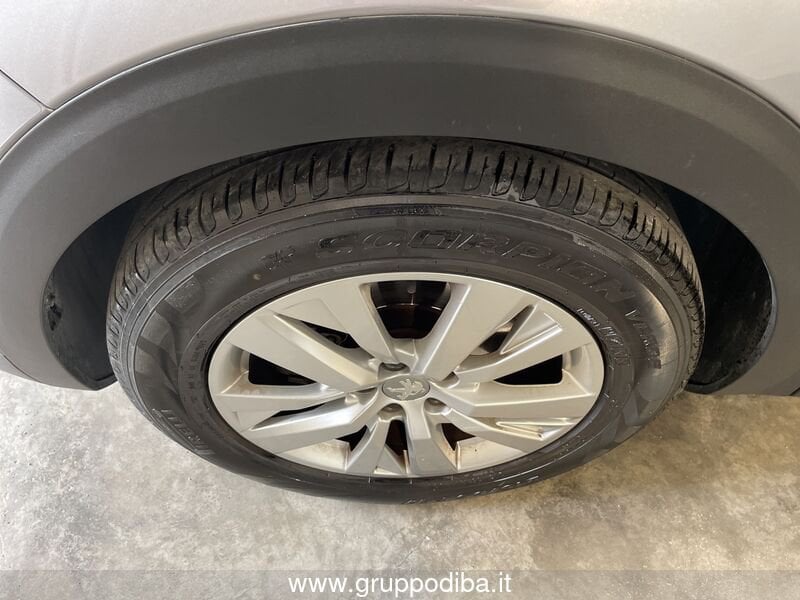 Peugeot 3008 3008 1.2 puretech t Active s&s 130cv- Gruppo Diba