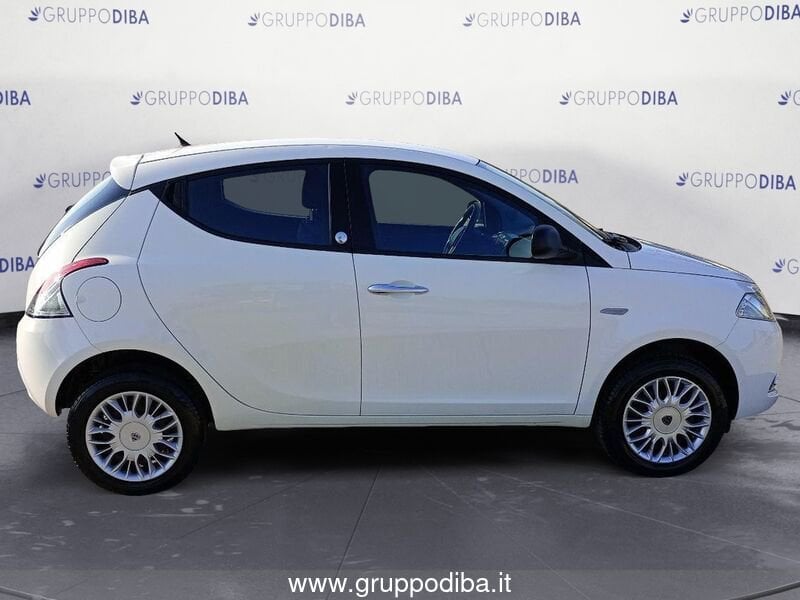 Lancia Ypsilon Ypsilon 0.9 t.air Silver ecochic metano 80cv- Gruppo Diba