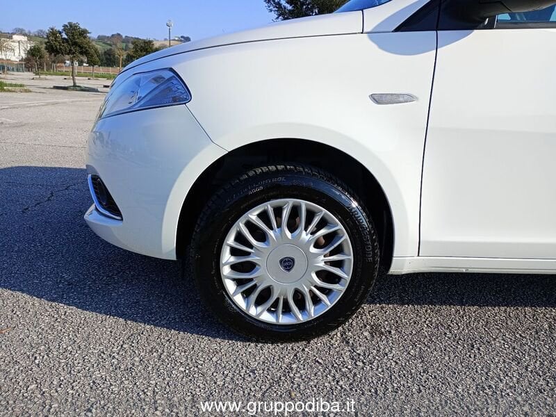Lancia Ypsilon Ypsilon 0.9 t.air Silver ecochic metano 80cv- Gruppo Diba