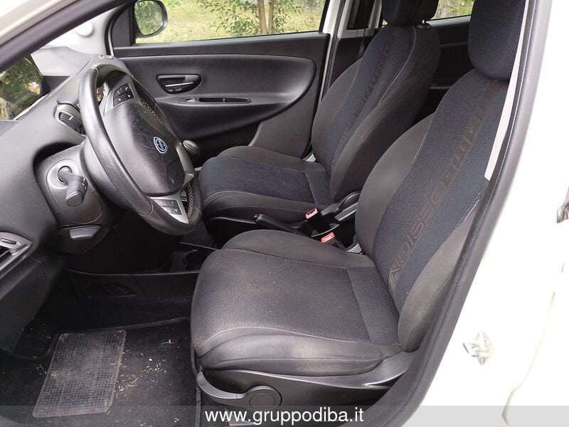 Lancia Ypsilon Ypsilon 0.9 t.air S MomoDesign s&s 85cv dfn E6- Gruppo Diba