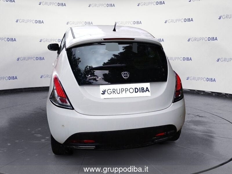 Lancia Ypsilon Ypsilon 0.9 t.air S MomoDesign s&s 85cv dfn E6- Gruppo Diba
