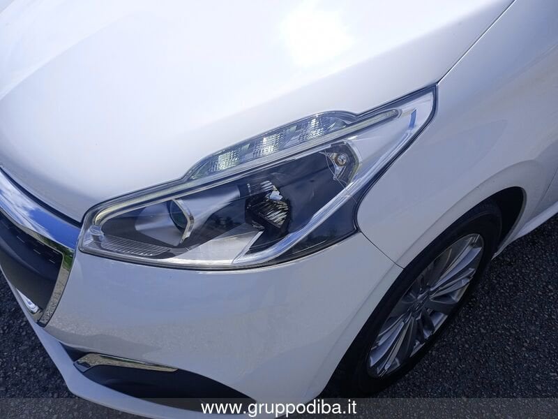 Peugeot 208 208 5p 1.2 puretech Allure s&s 82cv neopatentati- Gruppo Diba
