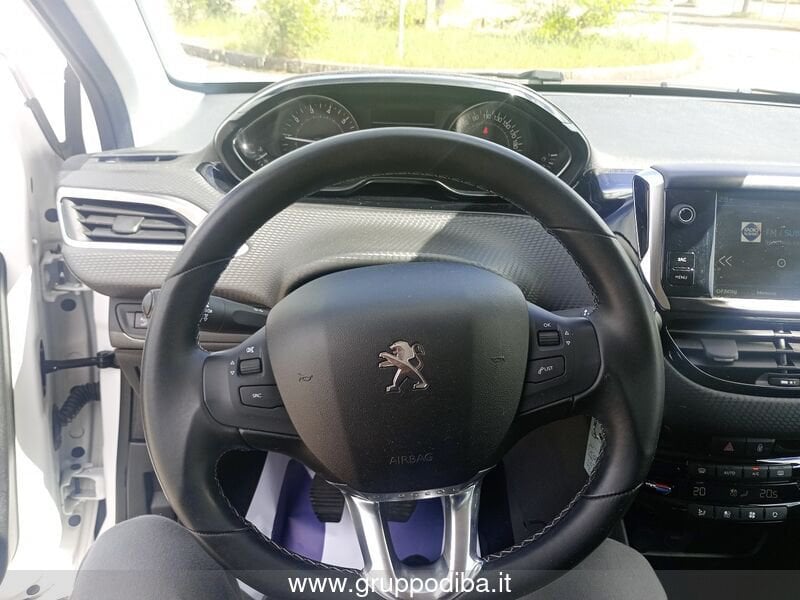 Peugeot 208 208 5p 1.2 puretech Allure s&s 82cv neopatentati- Gruppo Diba