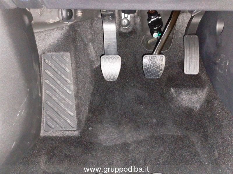 MG ZS 1.5L MT STD Pebble Black- Gruppo Diba