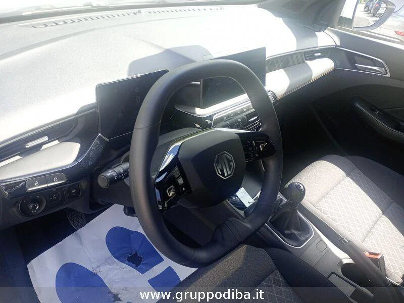 MG 3 1.5 MT COM Dover White- Gruppo Diba