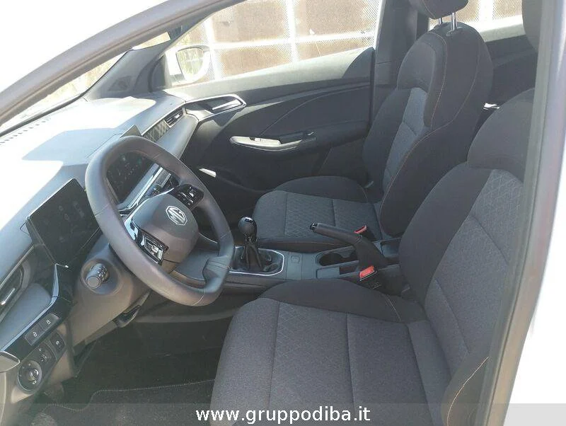 MG 3 1.5 MT COM Dover White- Gruppo Diba