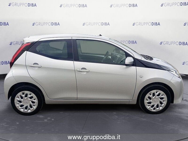 Toyota Aygo Aygo 5p 1.0 x-play 72cv- Gruppo Diba