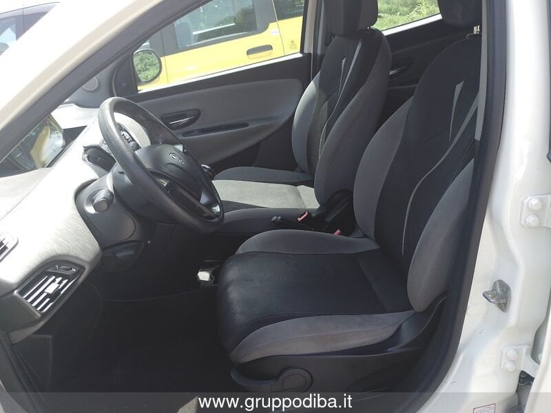Lancia Ypsilon Ypsilon 1.2 8v Silver s&s 69cv- Gruppo Diba