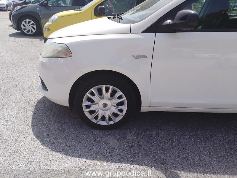 Lancia Ypsilon Ypsilon 1.2 8v Silver s&s 69cv- Gruppo Diba