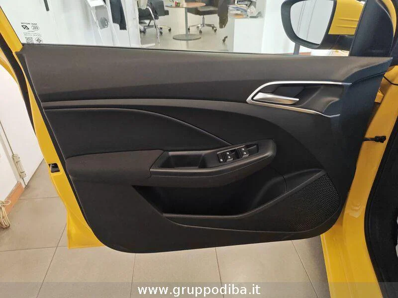 MG 3 1.5 MT COM Pastel Yellow- Gruppo Diba