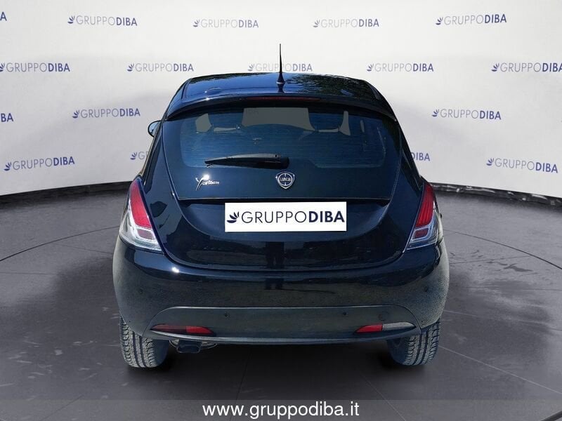 Lancia Ypsilon Ypsilon 1.2 8v Silver c/clima 69cv- Gruppo Diba