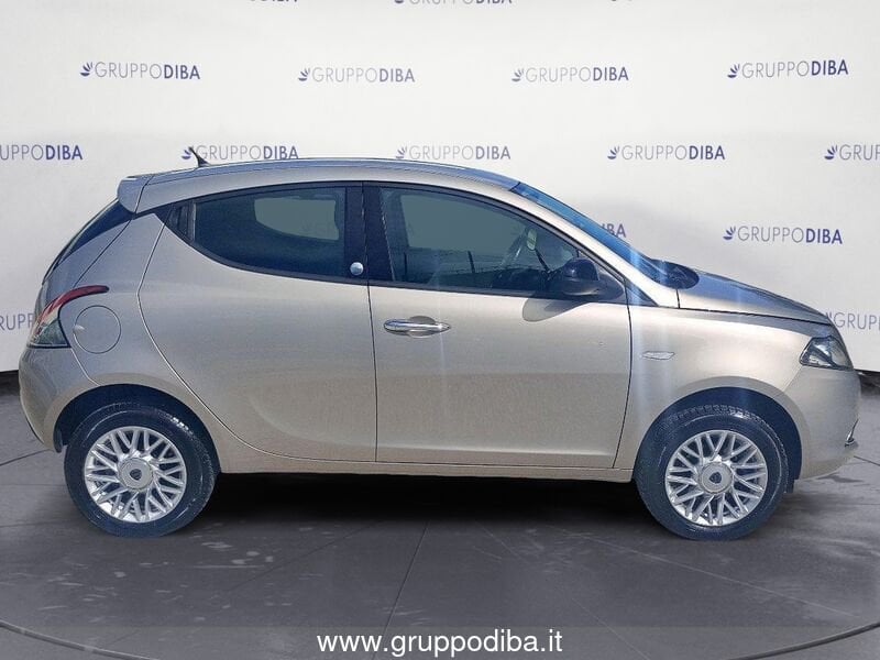 Lancia Ypsilon Ypsilon 0.9 t.air Gold ecochic metano 80cv E5+- Gruppo Diba