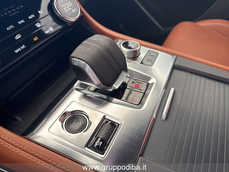Jaguar F-Pace F-Pace 2.0d i4 mhev R-Dynamic SE awd 204cv auto- Gruppo Diba