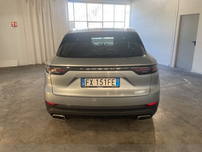 Porsche Cayenne E-Hybrid Cayenne 3.0 e-hybrid tiptronic- Gruppo Diba