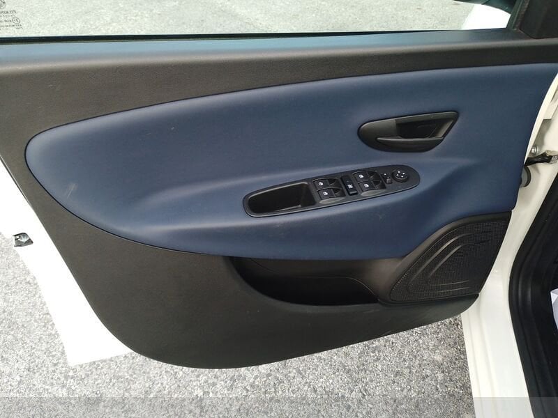 Lancia Ypsilon Ypsilon 1.0 firefly hybrid Platino s&s 70cv- Gruppo Diba