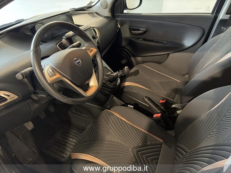 Lancia Ypsilon Ypsilon 1.0 firefly hybrid Alberta Ferretti s&s 70- Gruppo Diba
