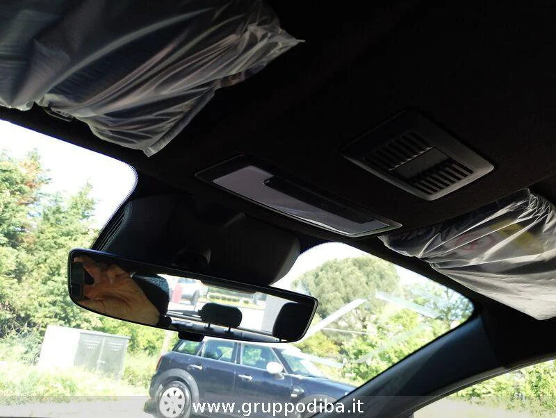 MG 3 1.5 MT COM Pebble Black- Gruppo Diba