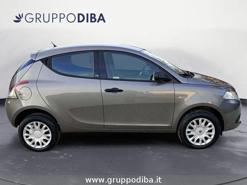 Lancia Ypsilon Ypsilon 0.9 t.air Silver ecochic metano 80cv- Gruppo Diba