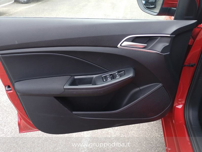 MG 3 1.5 MT STD Diamond Red- Gruppo Diba