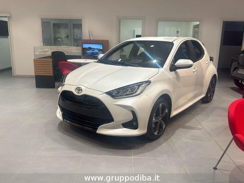 Toyota Yaris YARIS 15H 130HP LOUNGE MY25- Gruppo Diba