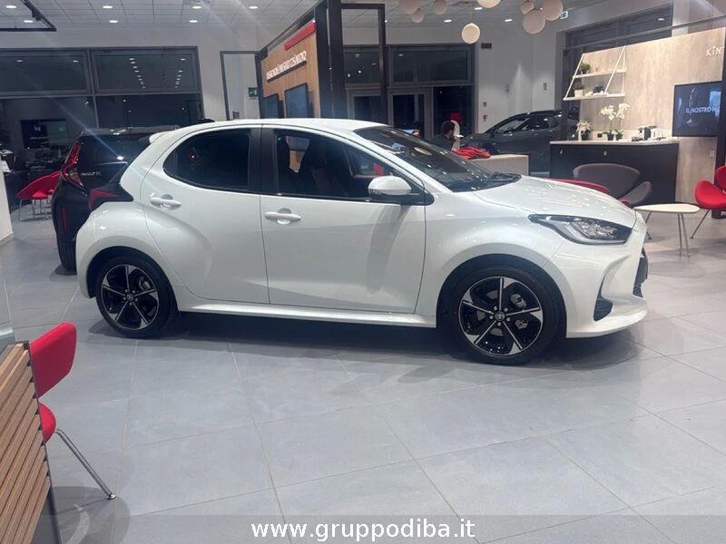Toyota Yaris YARIS 15H 130HP LOUNGE MY25- Gruppo Diba