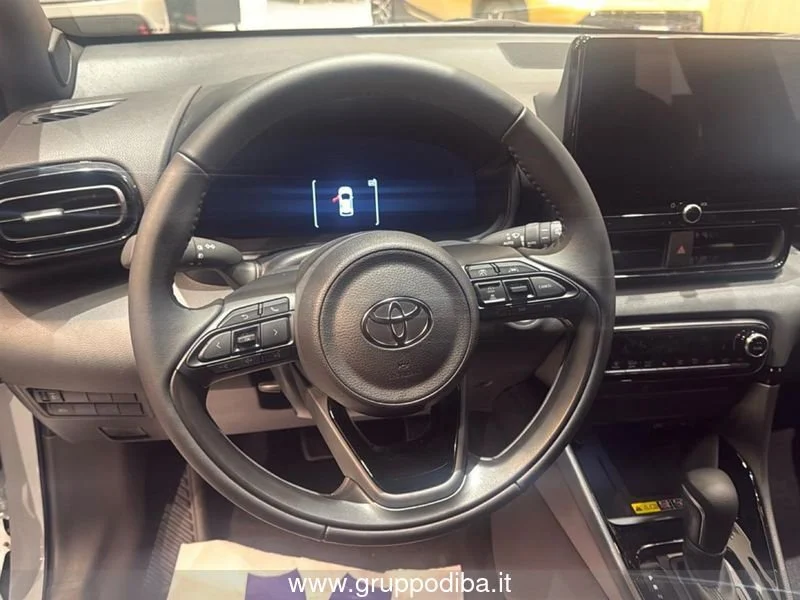 Toyota Yaris YARIS 15H 130HP LOUNGE MY25- Gruppo Diba
