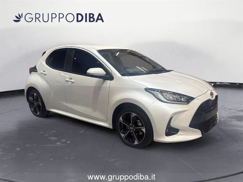 Toyota Yaris YARIS 15H 130HP LOUNGE MY25- Gruppo Diba