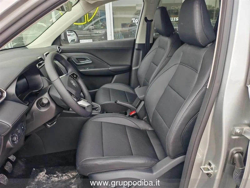 MG ZS 1.5L MT COM MY25.5 Cosmic Silver- Gruppo Diba