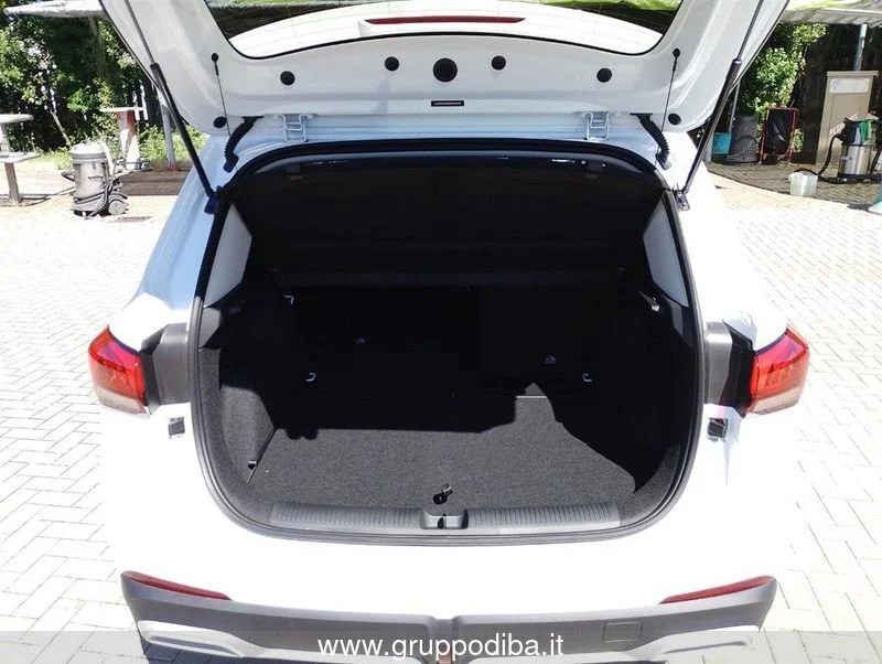 MG ZS 1.5L HEV LUX MY25.5 white- Gruppo Diba