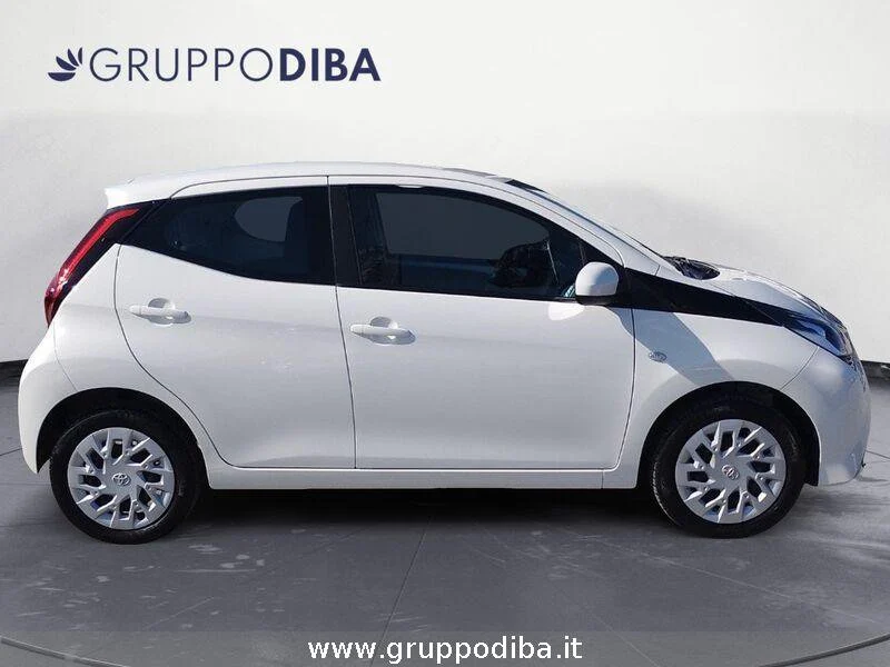 Toyota Aygo Aygo 5p 1.0 x-business 72cv- Gruppo Diba