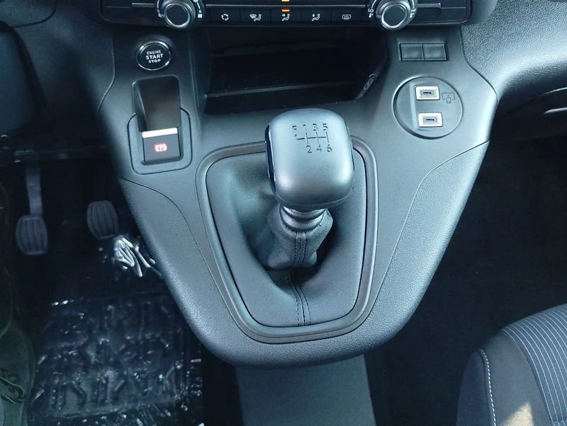 Fiat Professional Dobl&ograve; Van Dobl? Series 4 Stock My26 Dobl? Combi Passo Lungo- Gruppo Diba