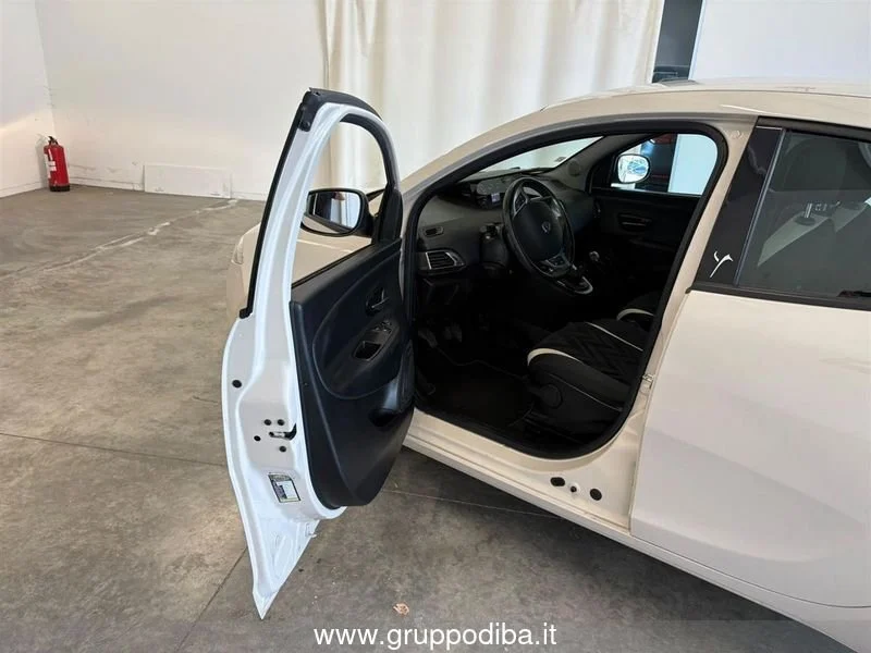 Lancia Ypsilon Ypsilon 1.3 mjt Platinum s&s 95cv my18- Gruppo Diba