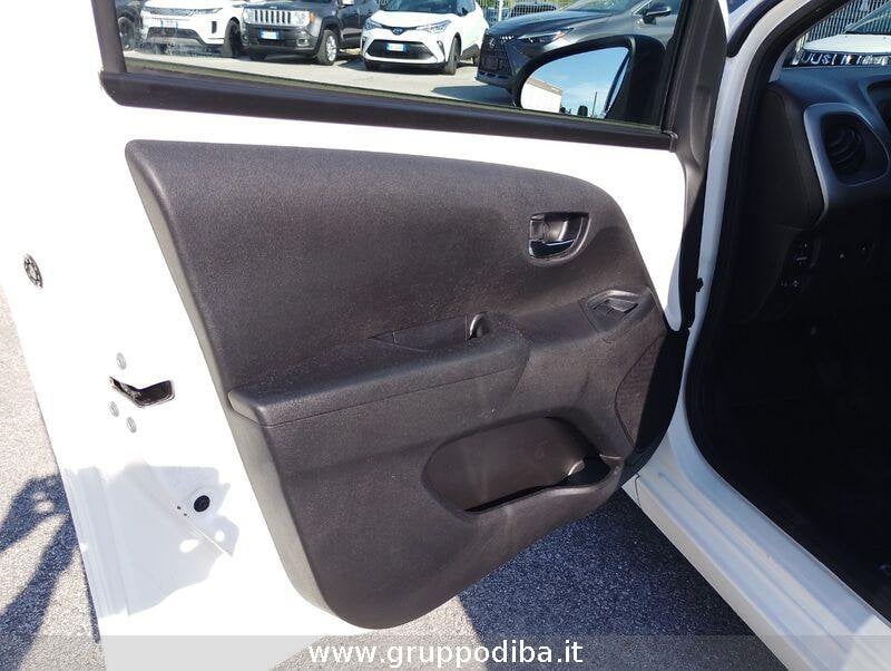 Toyota Aygo Aygo 5p 1.0 x-play m-mt my15- Gruppo Diba