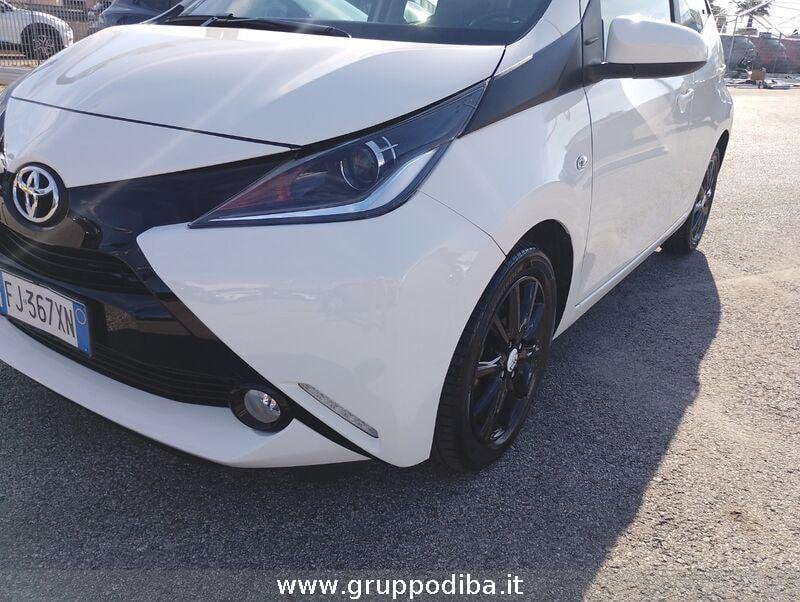 Toyota Aygo Aygo 5p 1.0 x-play m-mt my15- Gruppo Diba