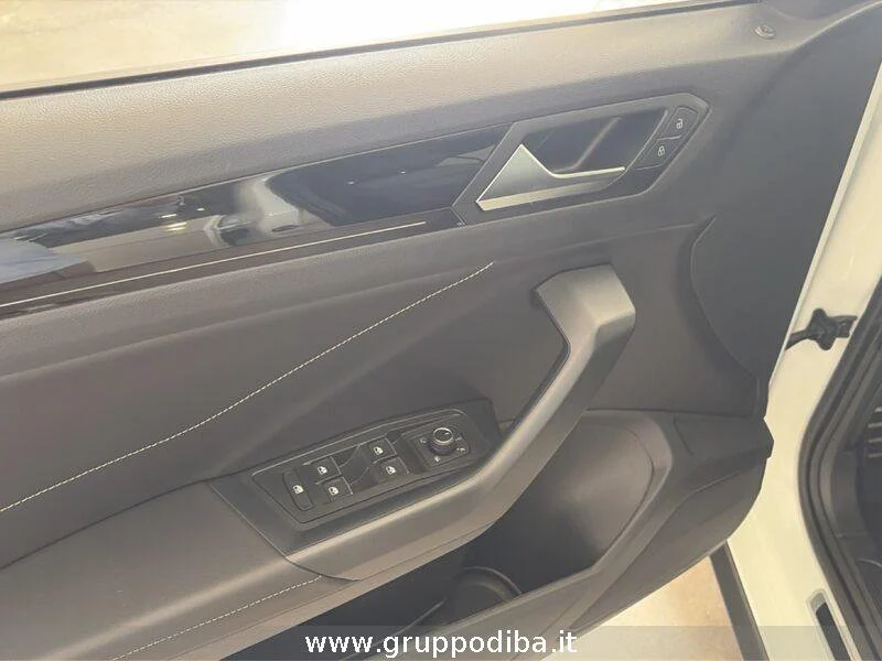 Volkswagen T-Roc T-Roc 1.0 tsi R-Line 115cv- Gruppo Diba