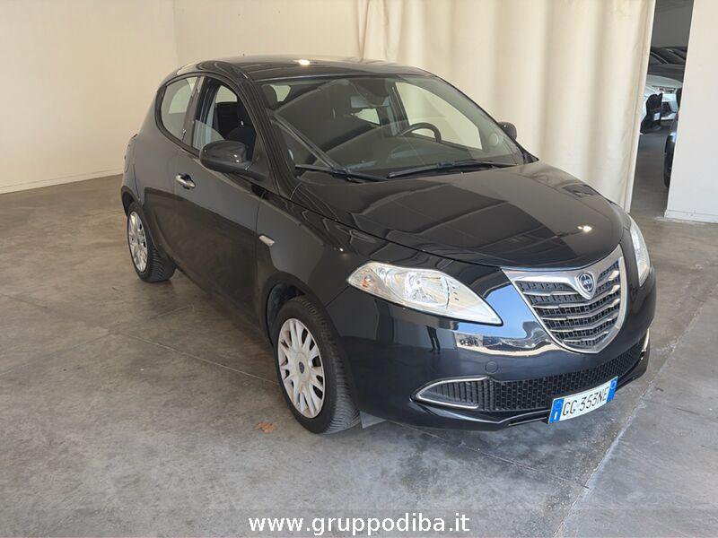 Lancia Ypsilon 1.2 8v silver 69cv- Gruppo Diba