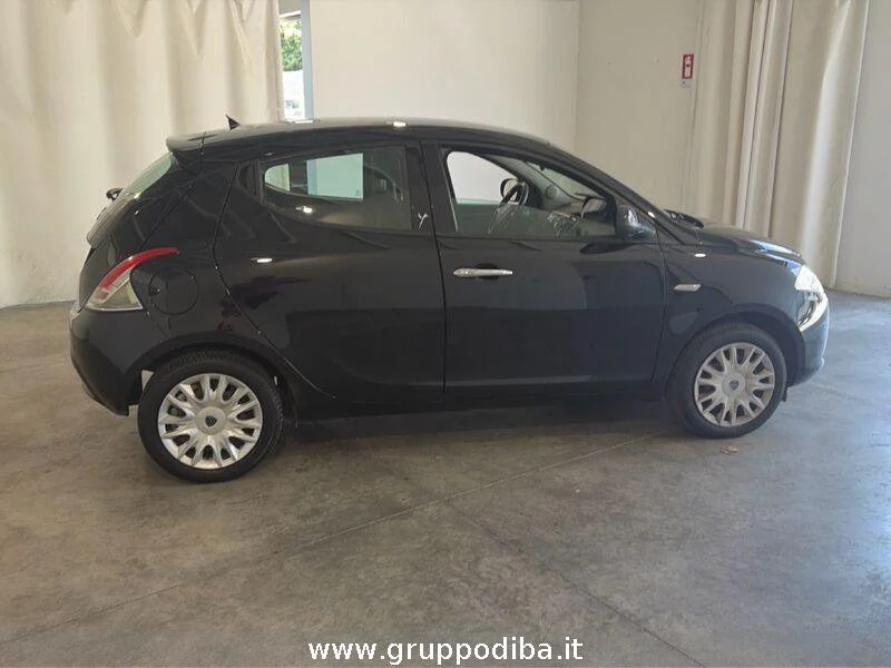 Lancia Ypsilon 1.2 8v silver 69cv- Gruppo Diba
