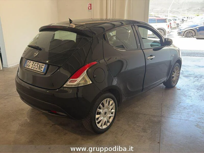Lancia Ypsilon 1.2 8v silver 69cv- Gruppo Diba