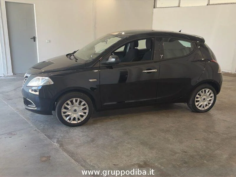 Lancia Ypsilon 1.2 8v silver 69cv- Gruppo Diba
