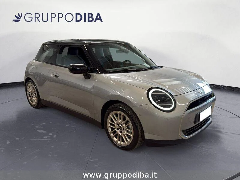 MINI Full Electric Mini Cooper SE Favoured- Gruppo Diba