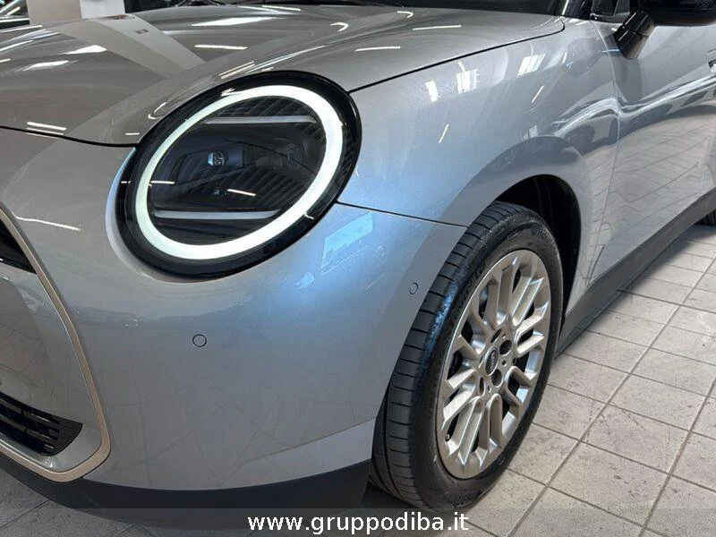 MINI Full Electric Mini Cooper SE Favoured- Gruppo Diba